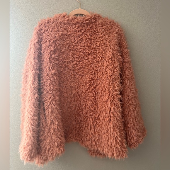 Furry jacket - Picture 2 of 2